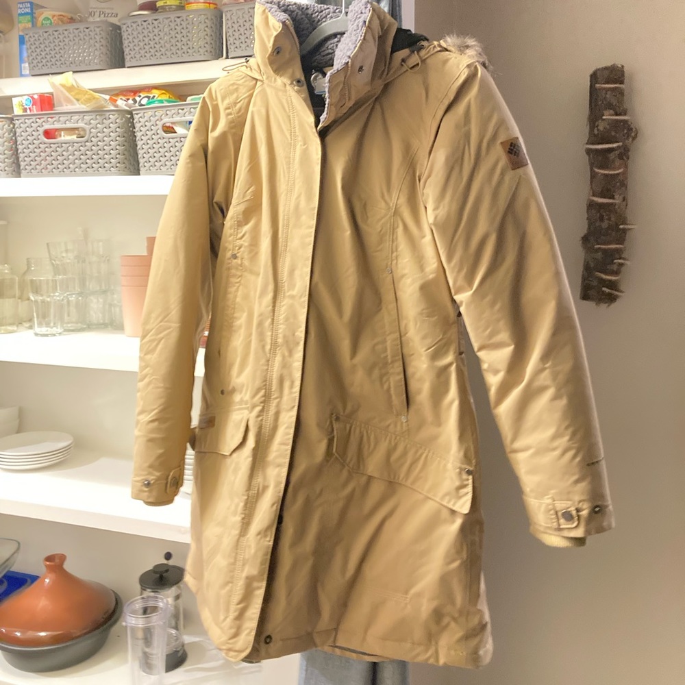 Columbia Icelandite Turbodown Jacket Parka Women’s Medium Omniheat Like New tan